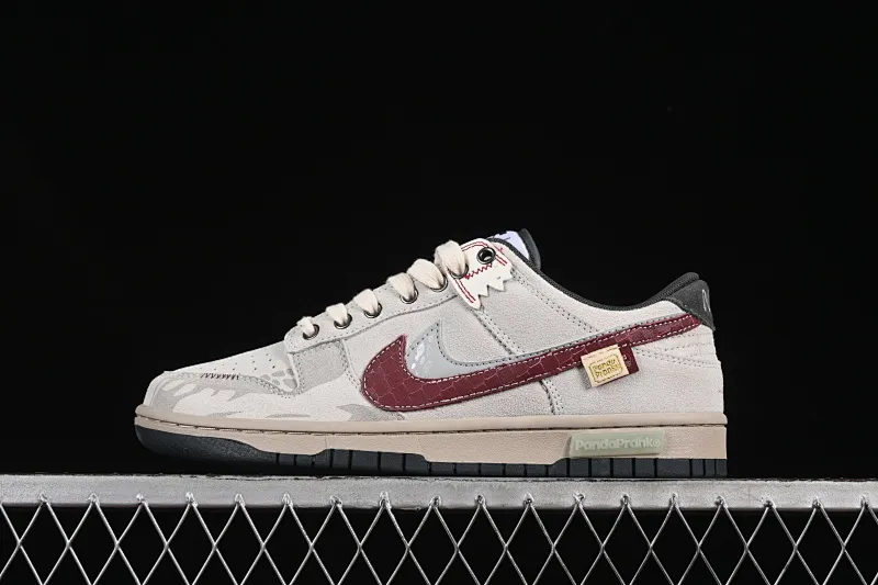 All Categories Nk SB Dunk Series Nk SB Dunk Low Low-top sneakers Nike Dunk Low "Double Swoosh" CNY Year of the Snake Panda Prank Shed the dust to welcome gold Cai Jin Low-top casual sneakers HV1800-101